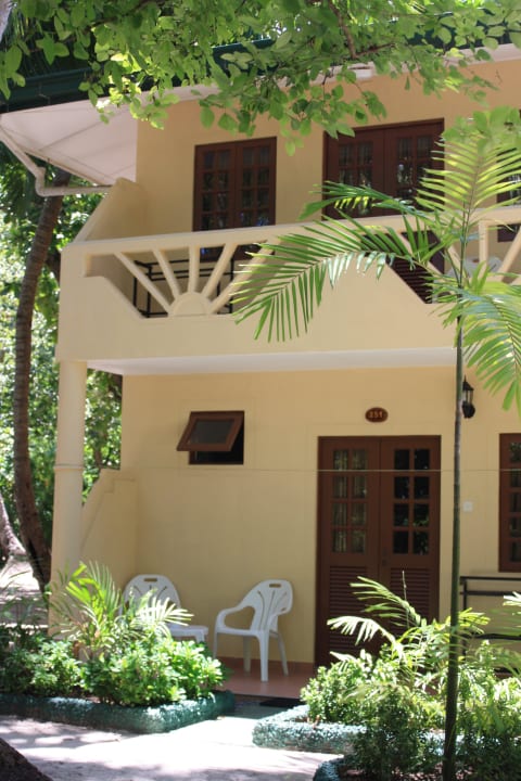 Doppelstöcker an der Tauchbasis Embudu Village