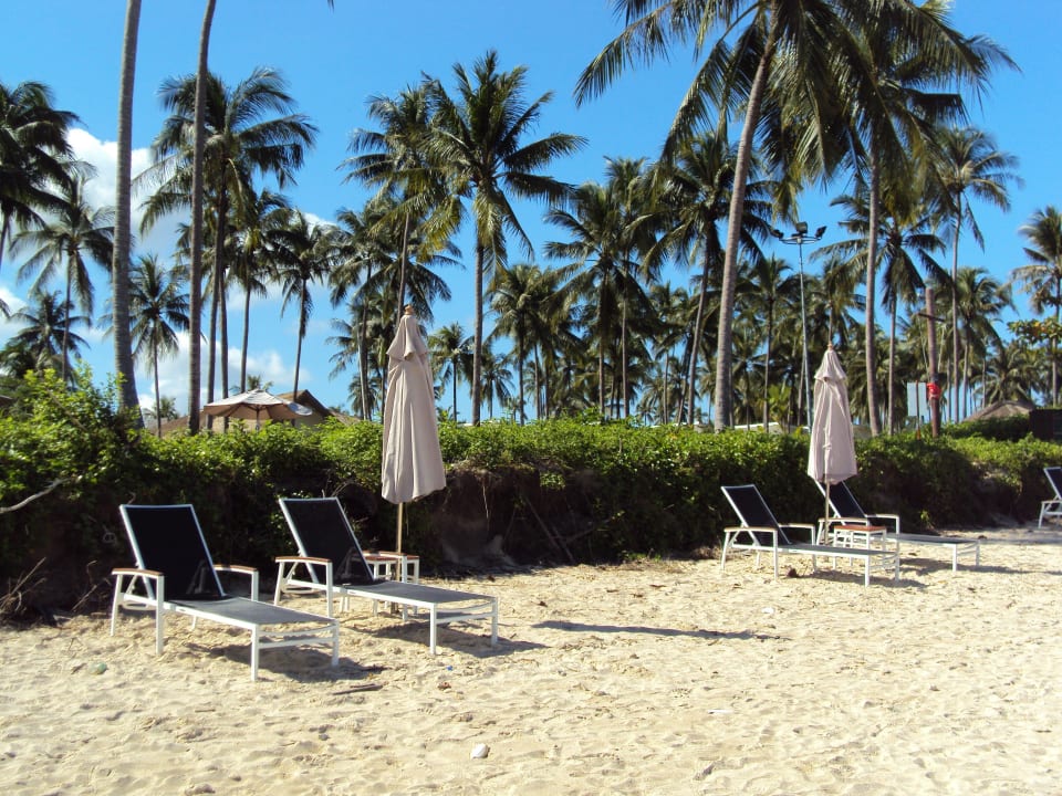 Strandabschnitt direkt vor dem Hotel Kantary Beach Hotel - KHAO LAK