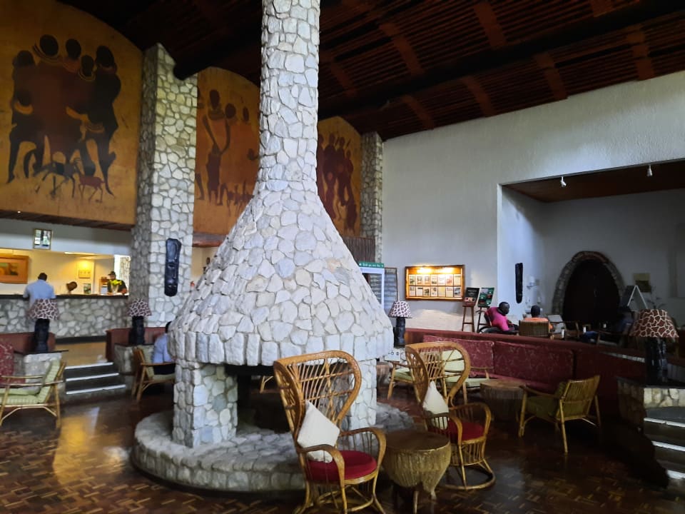 Lobby Taita Hills Safari Resort & Spa