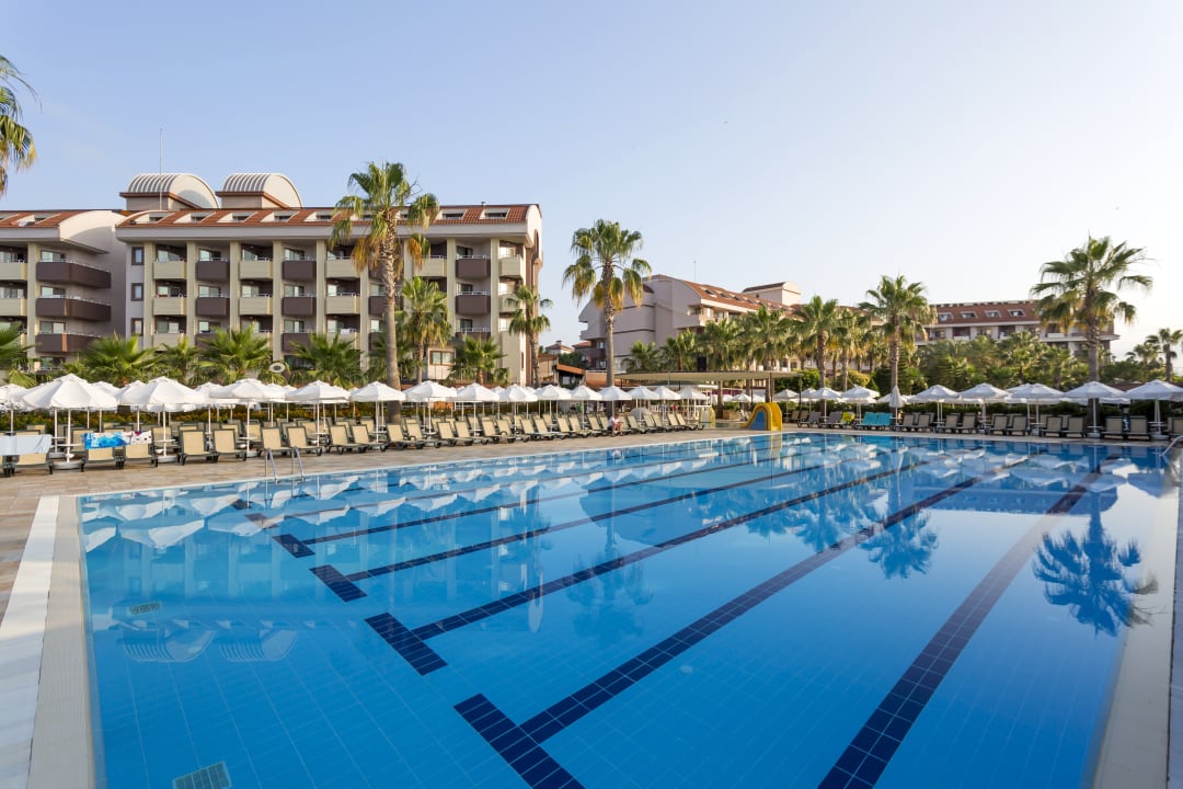 Pool Hane Family Resort