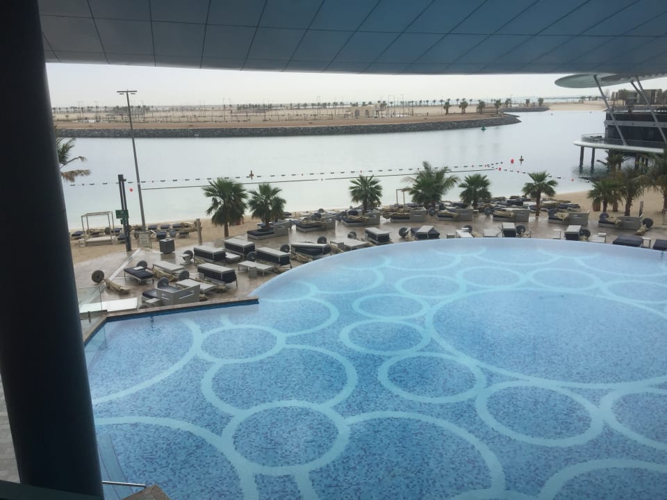 Pool Conrad Abu Dhabi Etihad Towers