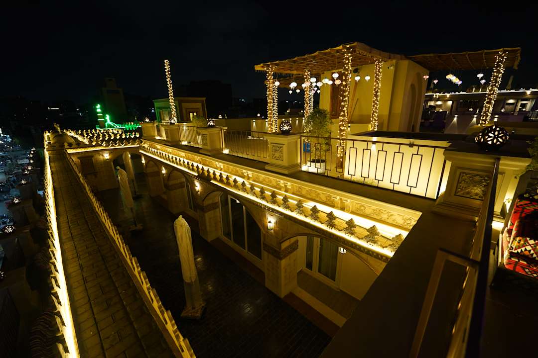 Außenansicht Pyramids Khan Hotel