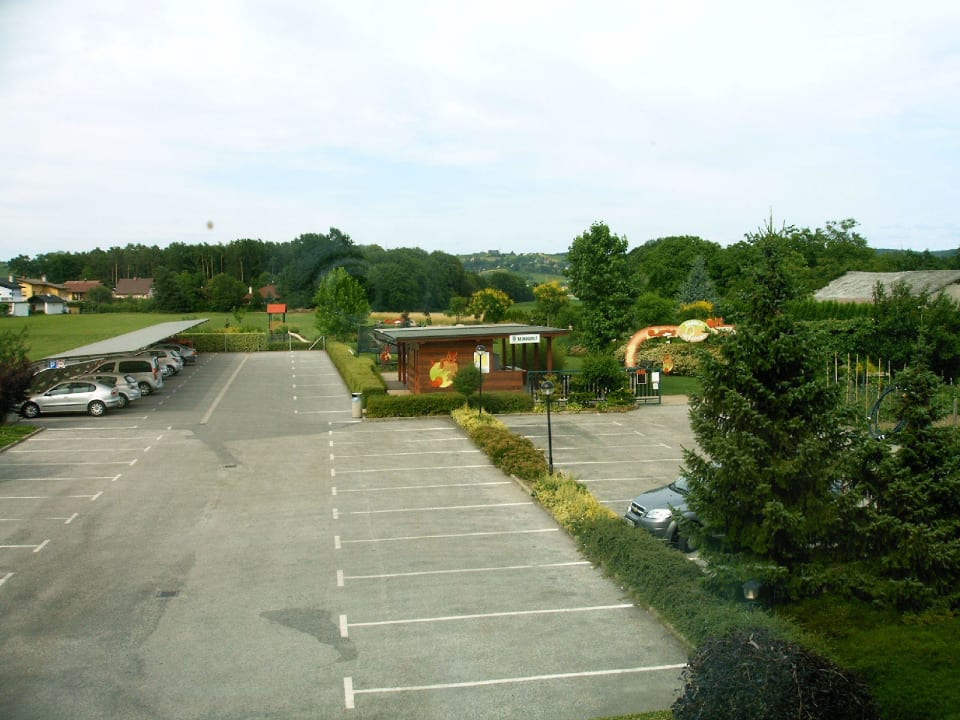 Parkplatz und Minigolfanlage Motel pri Lesniku