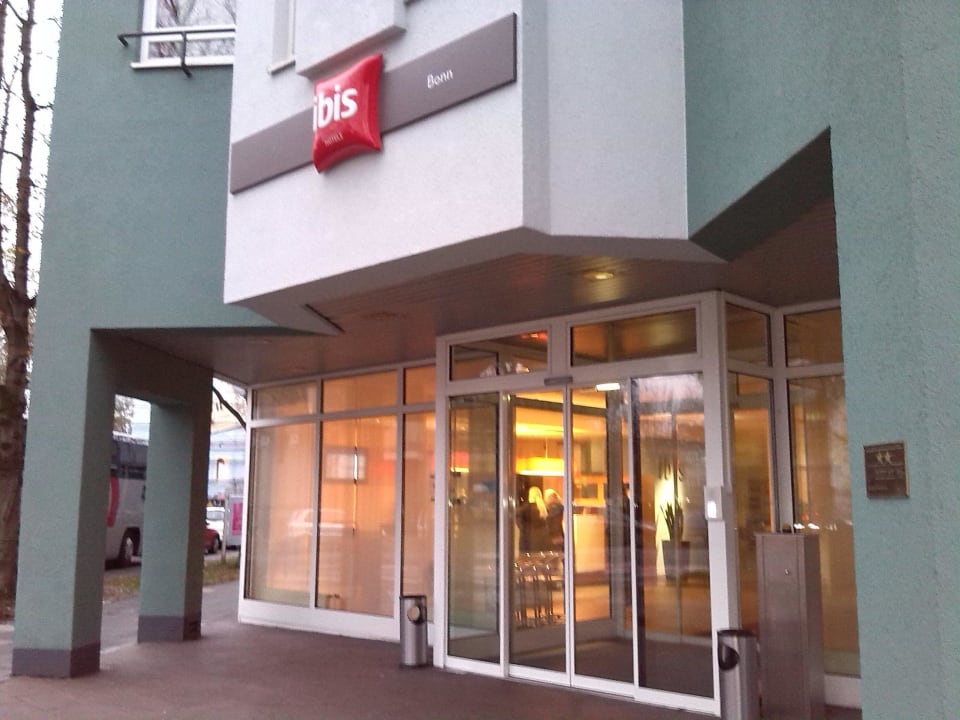 Eingang B&B Hotel Bonn-City