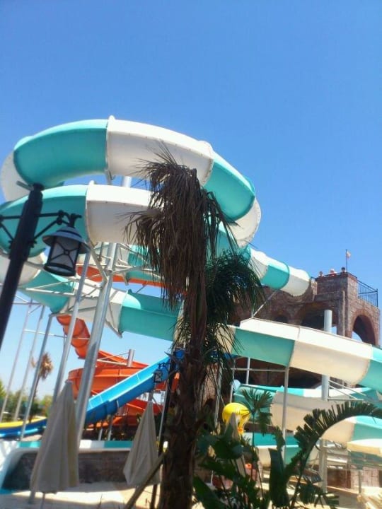 Der Blick zum Aquapark Wyndham Garden Lara