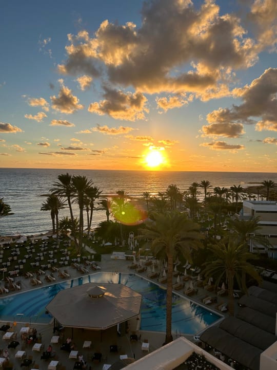 Pool TUI BLUE Pioneer Beach