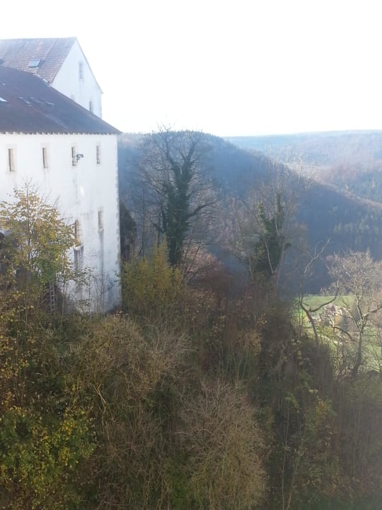 Der Westturm und Blick ins Donautal Jugendherberge Burg Wildenstein