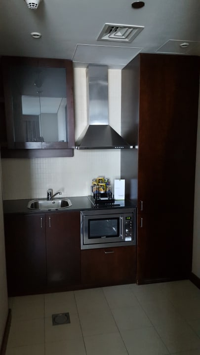 Zimmer Rose Rayhaan by Rotana