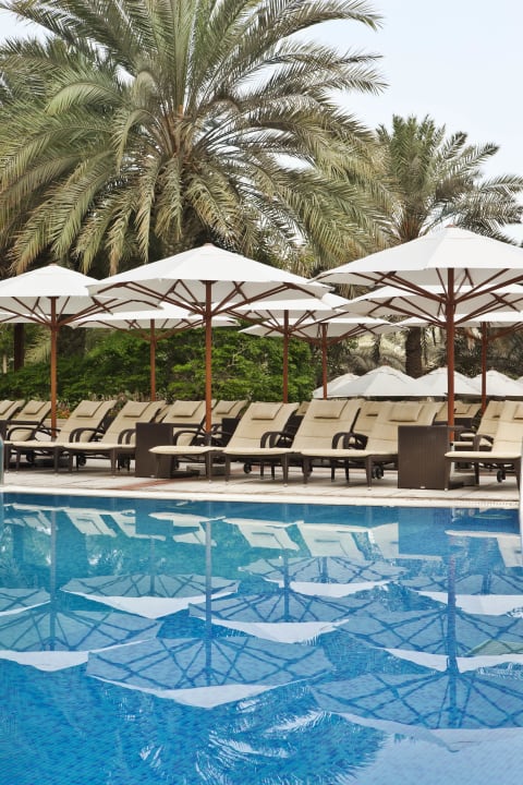 Pool Hilton Dubai Jumeirah