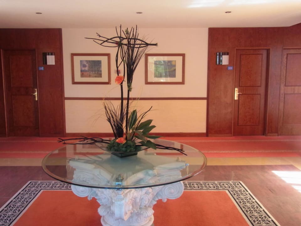 Auch auf den Fluren - schöne Blumen allsun Hotel Cormoran