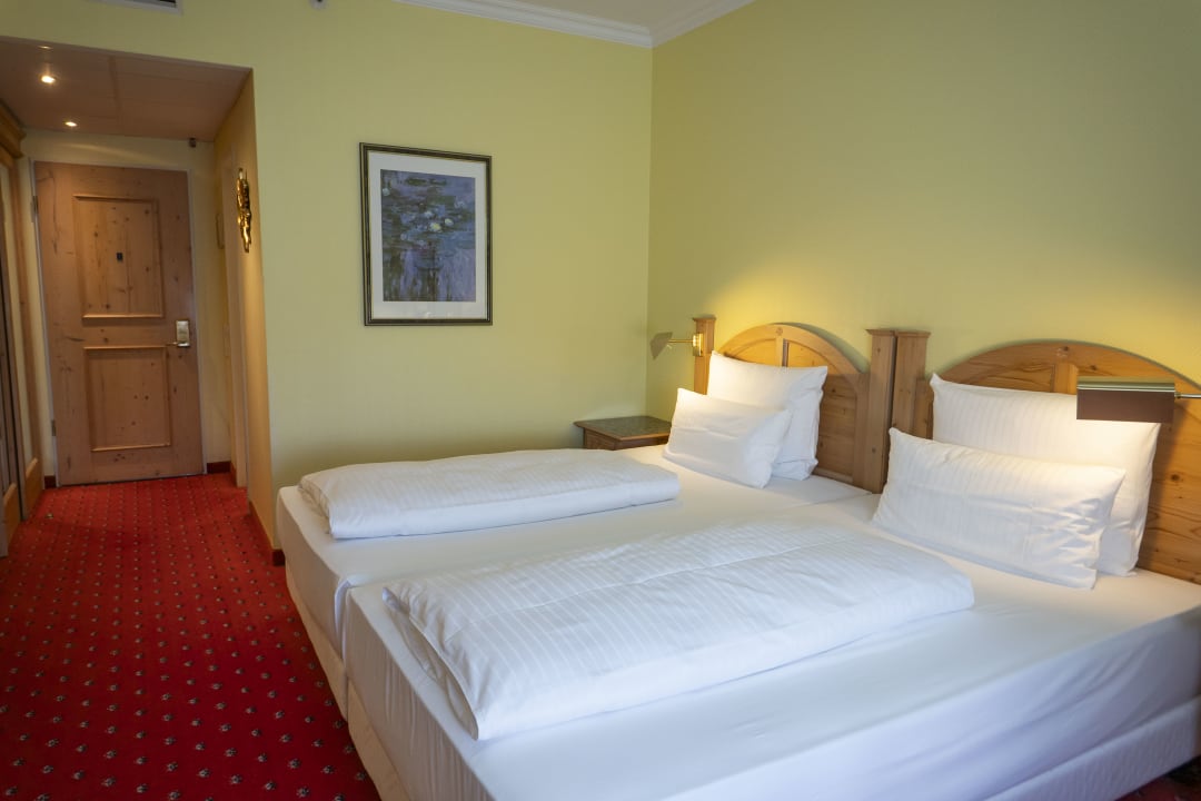 Zimmer Atomis Hotel Munich Airport by Mercure