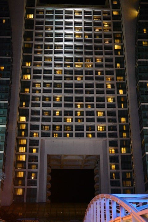 Hotel vom Parkhaus aus gesehen Diplomat Resort & Spa Hollywood, Curio Collection by Hilton