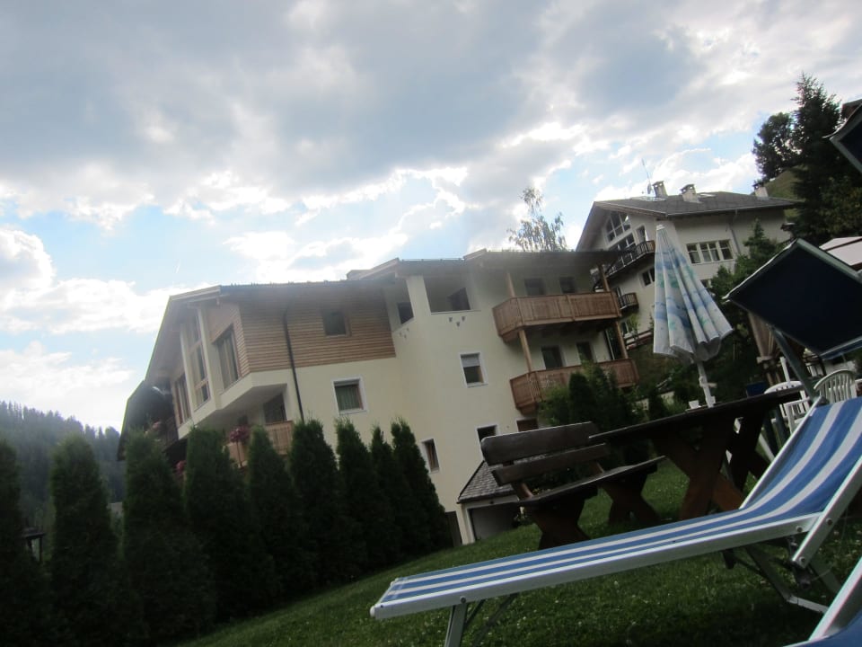 Blick vom Garten Hotel Alcialc