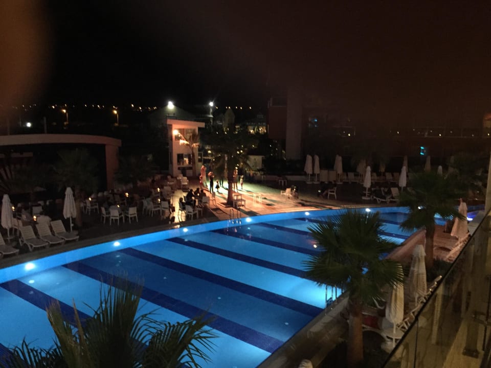 Blick zum Pool vom Lobbybalkon Diamond Elite Hotel & Spa