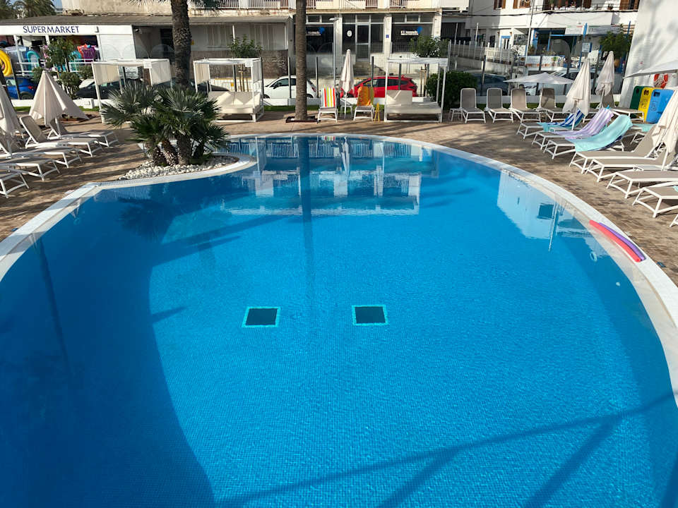 Pool CM Playa del Moro