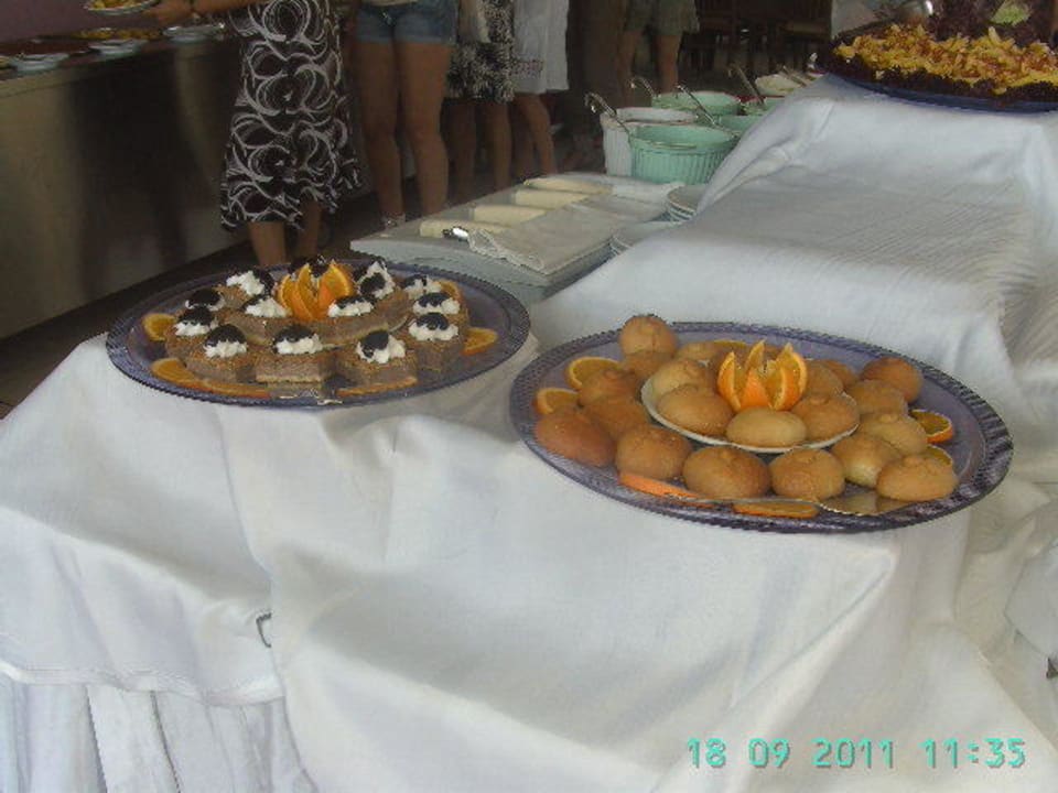 Kuchen Sun Club Hotel