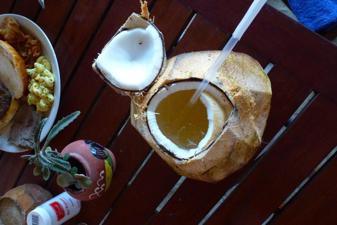 Ausflug,-Getränk auf der Insel Marien Puerto Plata