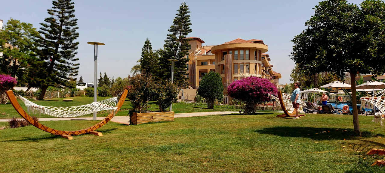 Gartenanlage TUI BLUE Xanthe