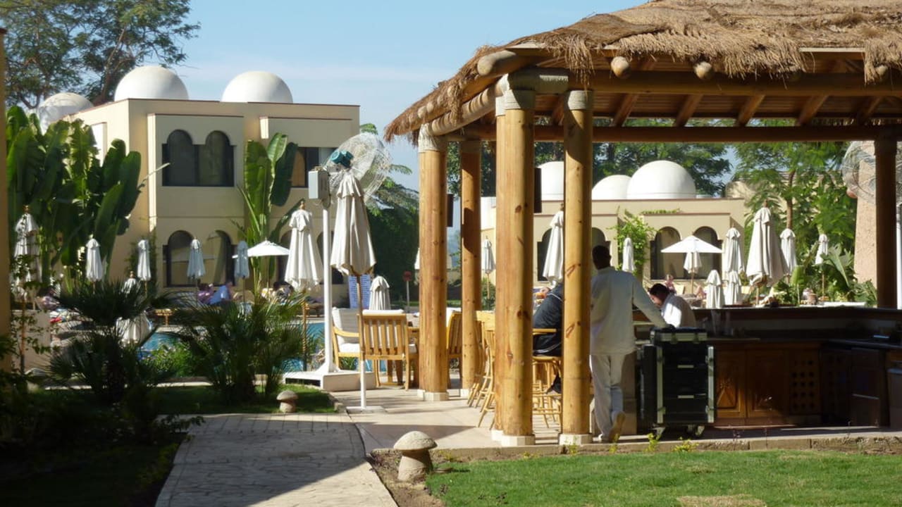 Pool mit Garten Steigenberger Resort Achti Luxor