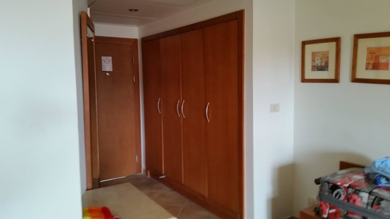 Großer Schrank (viele Kleiderbügel) Cleopatra Luxury Resort Makadi Bay