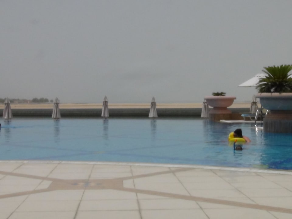 Pool Al Raha Beach Resort & Spa