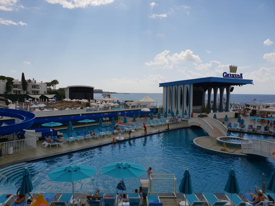 Pool Granada Luxury Beach