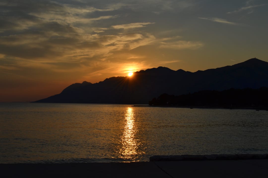 Sonnenuntergang in Brela Bluesun Hotel Soline