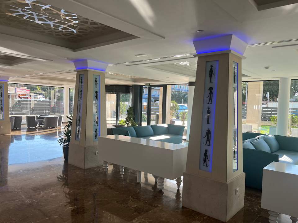 Lobby Hotel Luxor