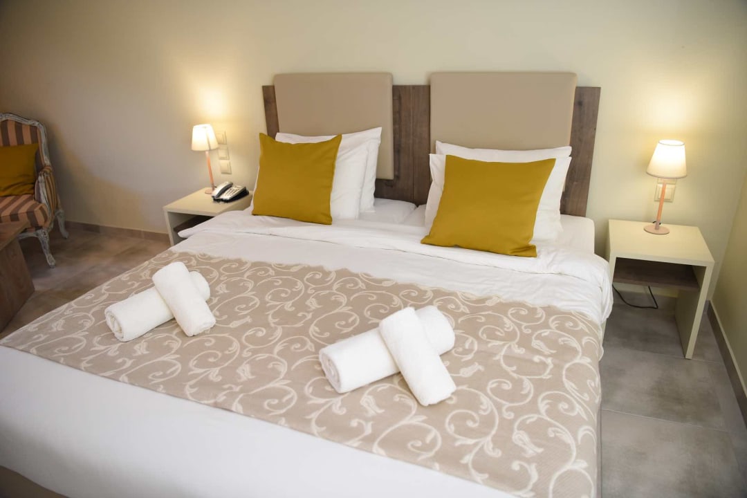 Zimmer Olympian Bay Grand Resort