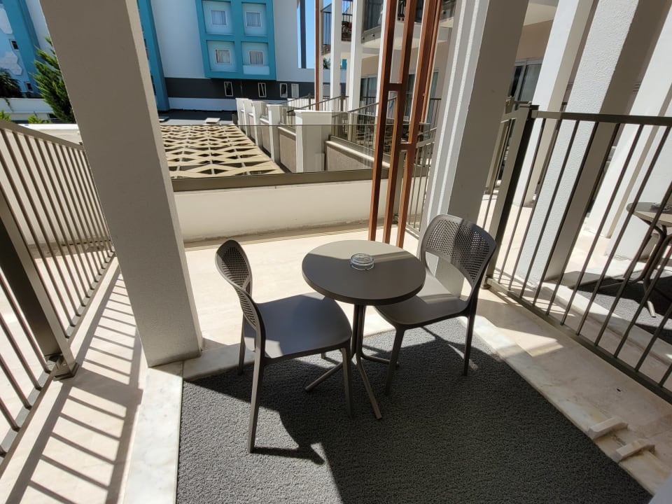 Zimmer Side Story Resort & Spa