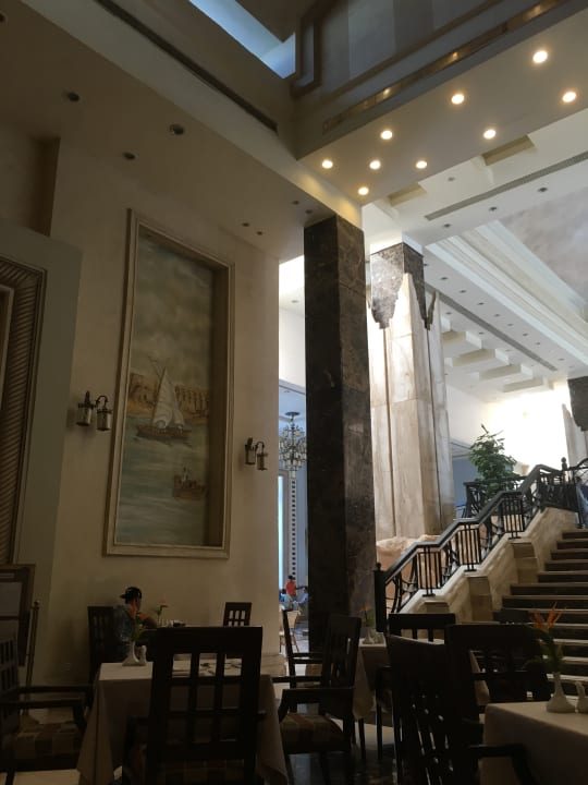 Gastro Serenity Alpha Beach