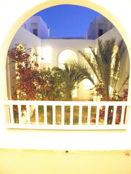 Innenhof bei Zimmer 373 Calimera Yati Beach