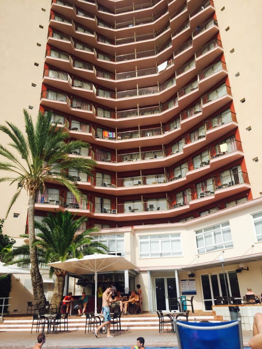 Hotel von Pool aus Aubamar Bali