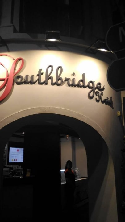 Entrance Hotel The Southbridge