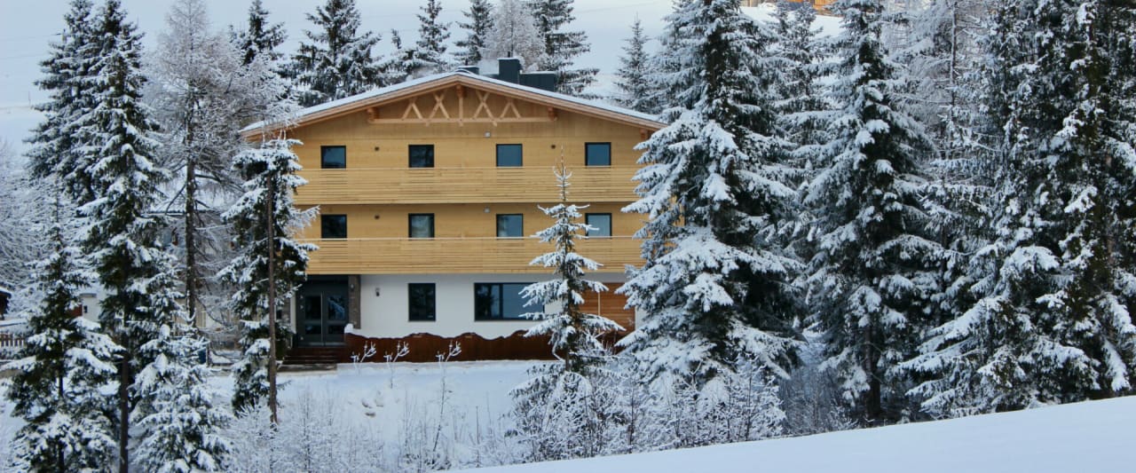 Außenansicht Appartementhaus Bergkristall