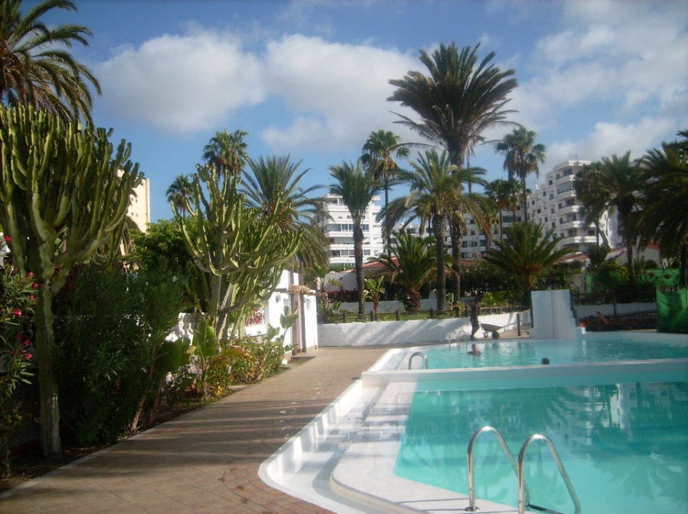 Neuer Pool HL Miraflor Suites Hotel