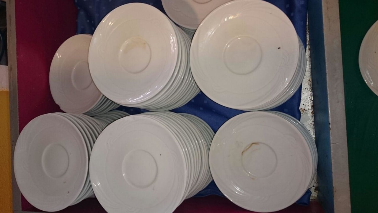 Jeder 2 Teller war verdreckt  Side Win Hotel & Spa