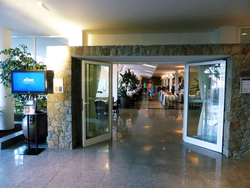 Eingang zum Hauptrestaurant allsun App.-Hotel Esquinzo Beach