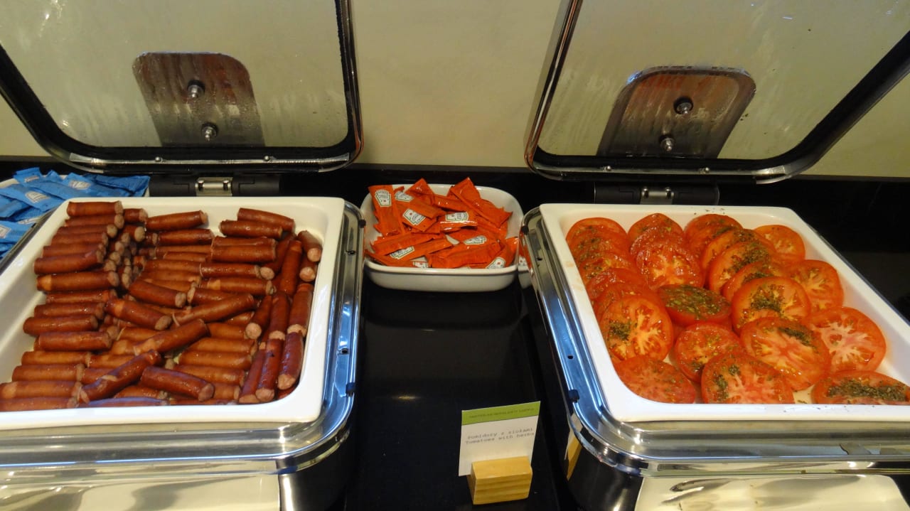 Frühstück DoubleTree by Hilton Krakow Hotel & Convention Center