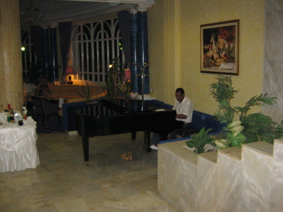 Bar in der Lobby Hotel Marhaba Palace