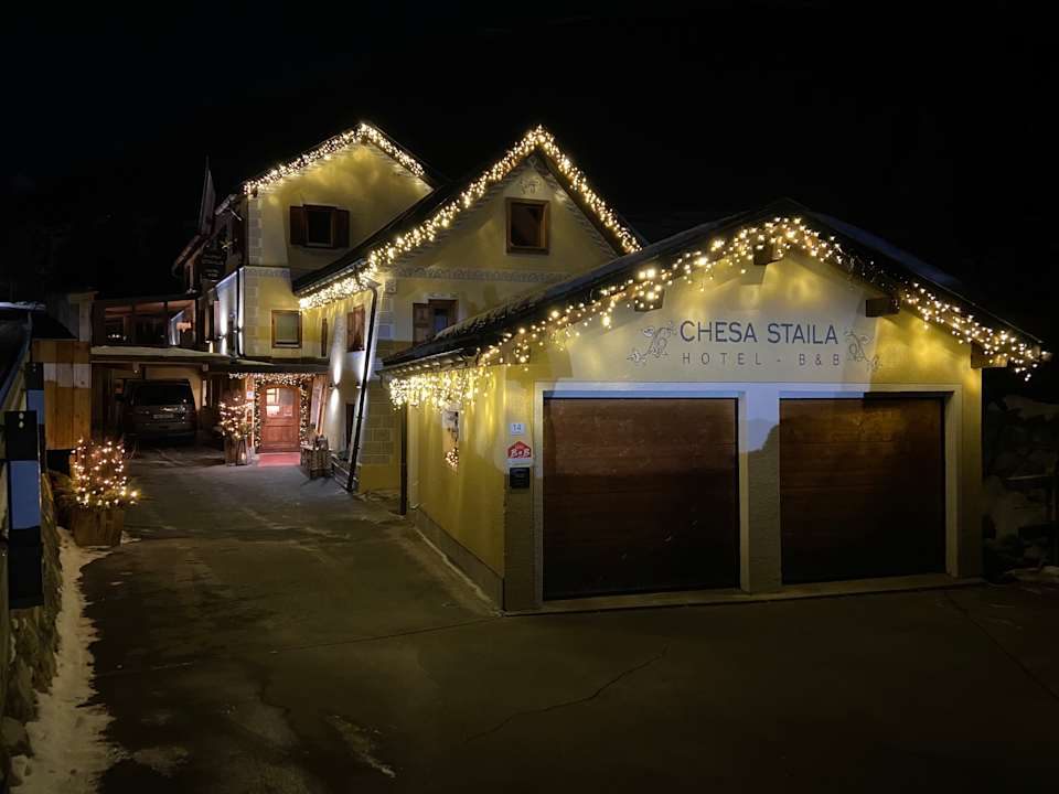 Außenansicht Chesa Staila Hotel - B&B