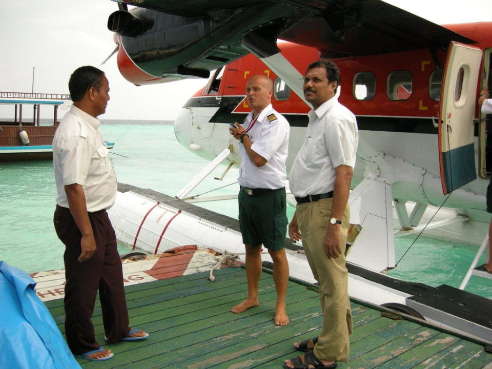 Ankunft Wasserflieger Summer Island Maldives
