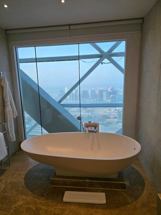 Zimmer Andaz Capital Gate Abu Dhabi - a concept by Hyatt