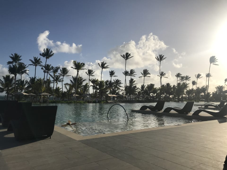 Pool Lopesan Costa Bávaro Resort, Spa & Casino