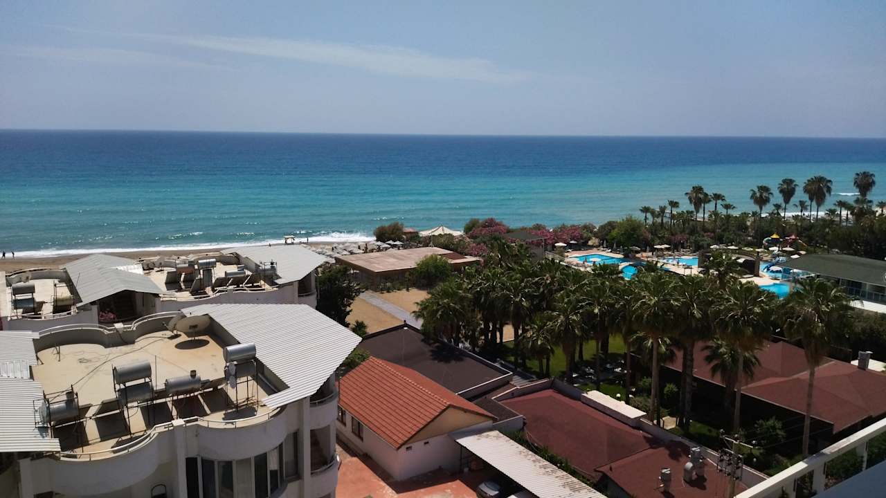Ausblick Hotel Royal Garden Beach