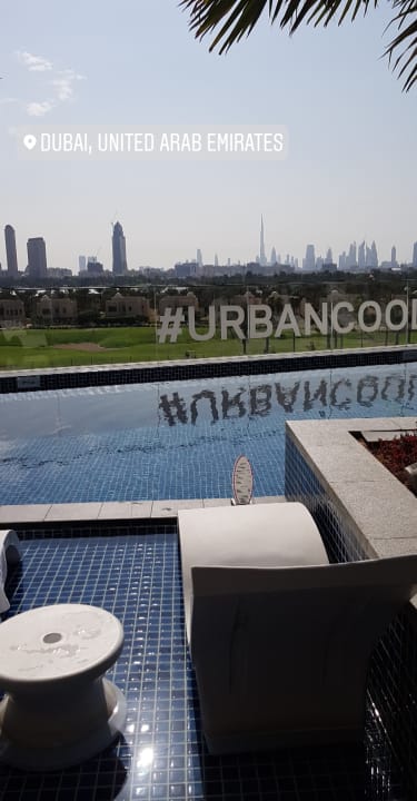 Pool Aloft Dubai Creek