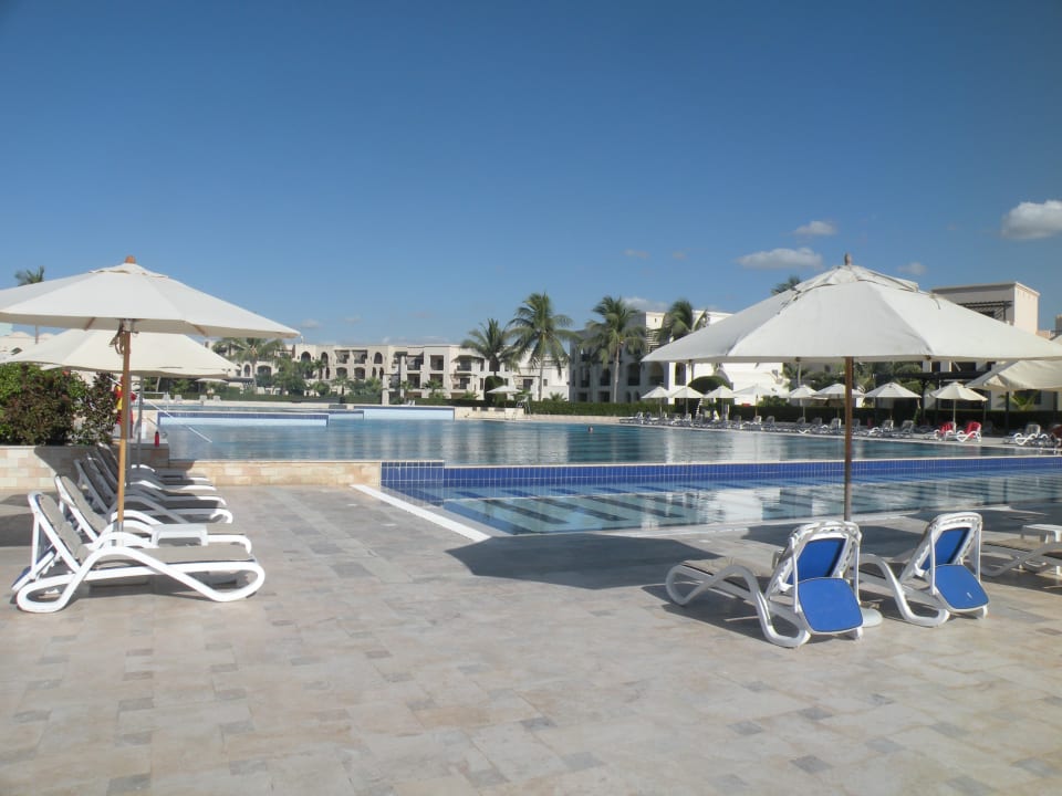 Pool Salalah Rotana Resort