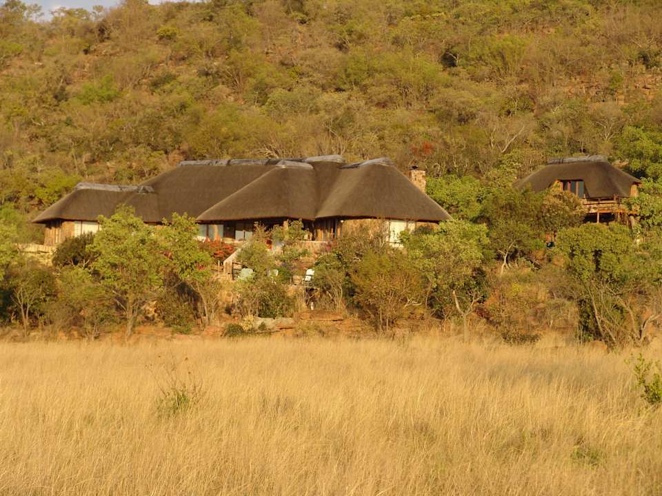 Deluxe Villa Kololo Game Reserve Accommodation