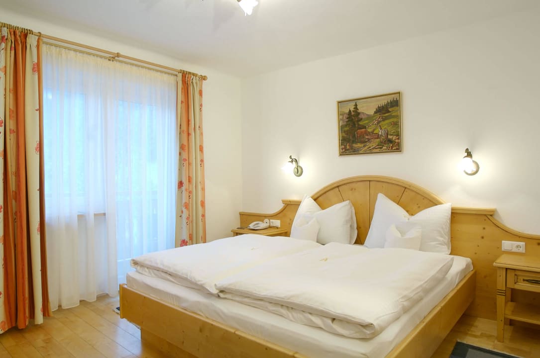 Zimmer - Doppelbett Gartenhotel Daxer