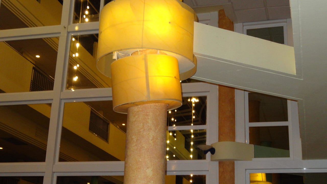 Beleuchtung im Eingang SBH Crystal Beach Hotel & Suites